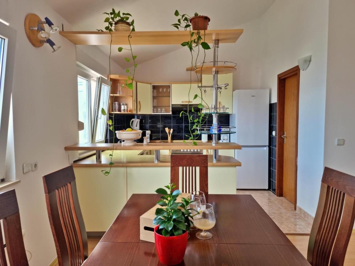 Apartments Gajo 오미스 외부 사진